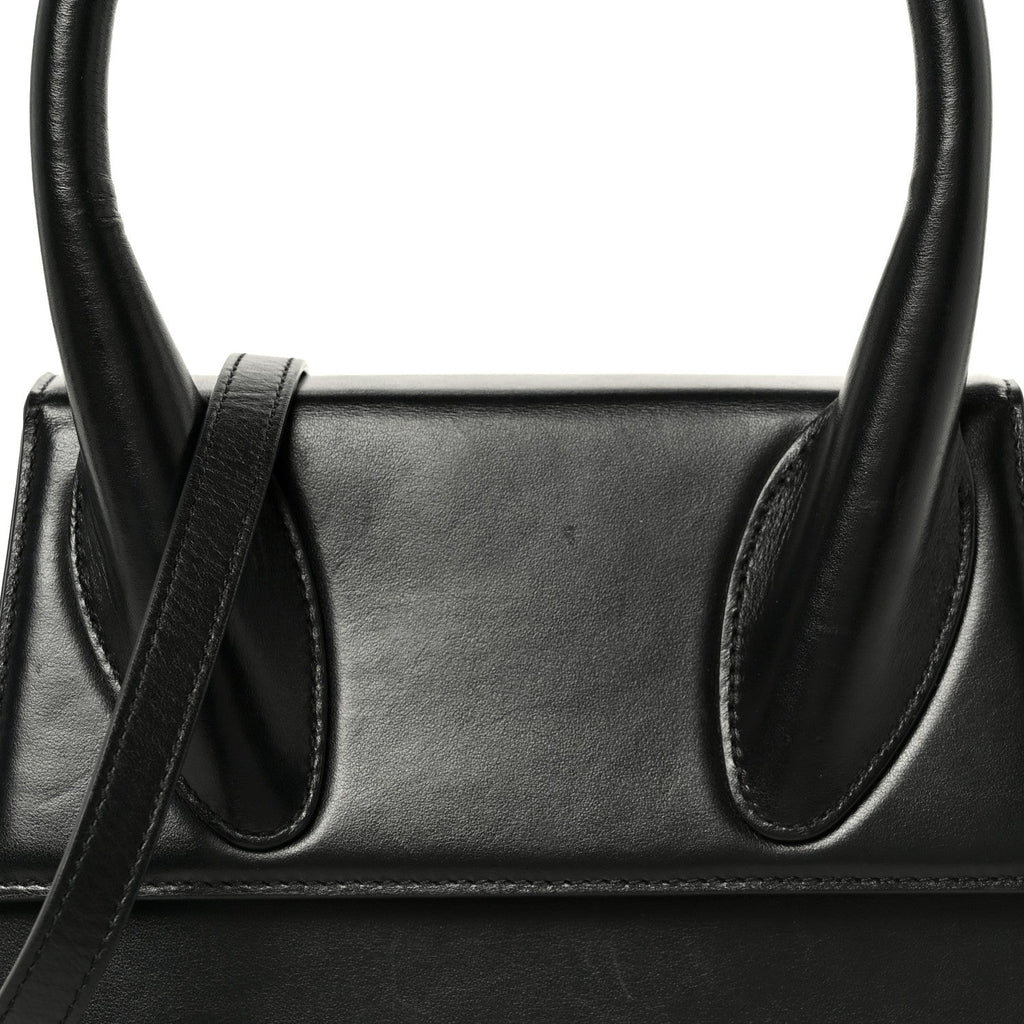 Smooth Calfskin Le Chiquito Moyen Black