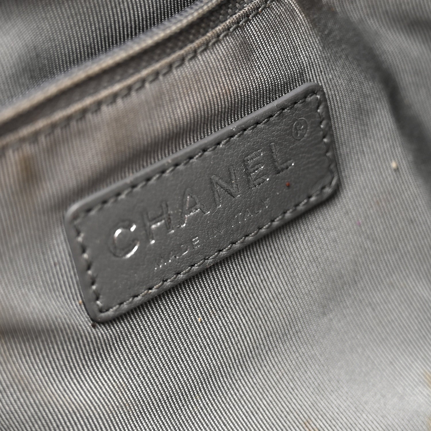 Distressed Glazed Caviar Quilted Large Elastic Tote Brown