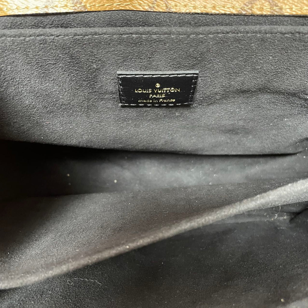 Louis Vuitton Pochette Métis Monogram Reverse Canvas 2018