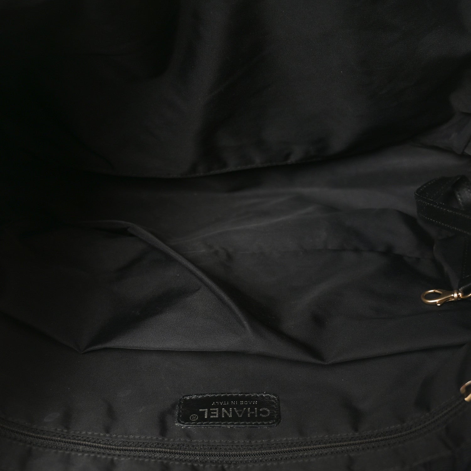 Nylon Medium Travel Tote Black
