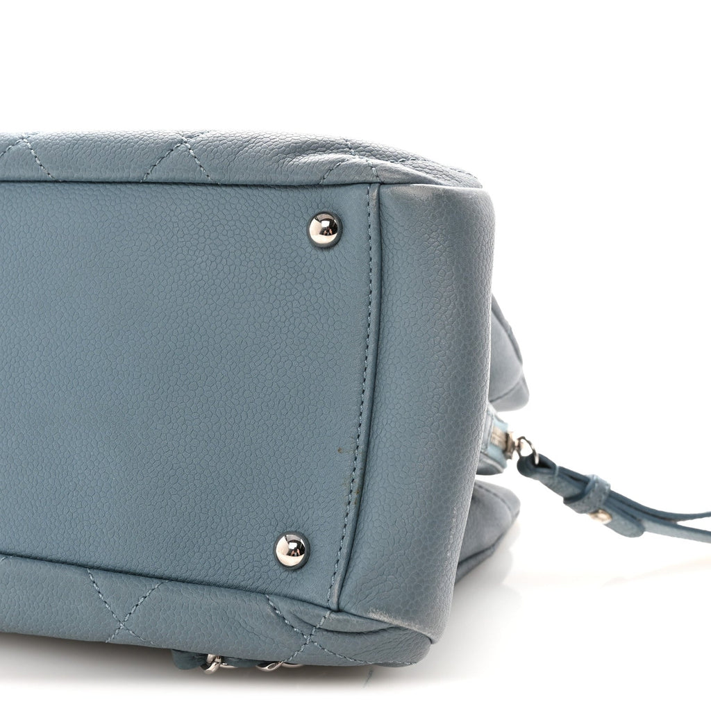 Caviar Quilted CC Timeless Soft Tote Blue