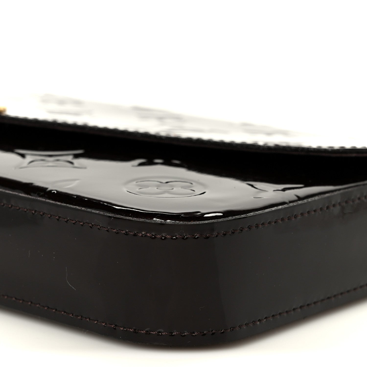 Vernis Pochette Felicie Chain Wallet Amarante