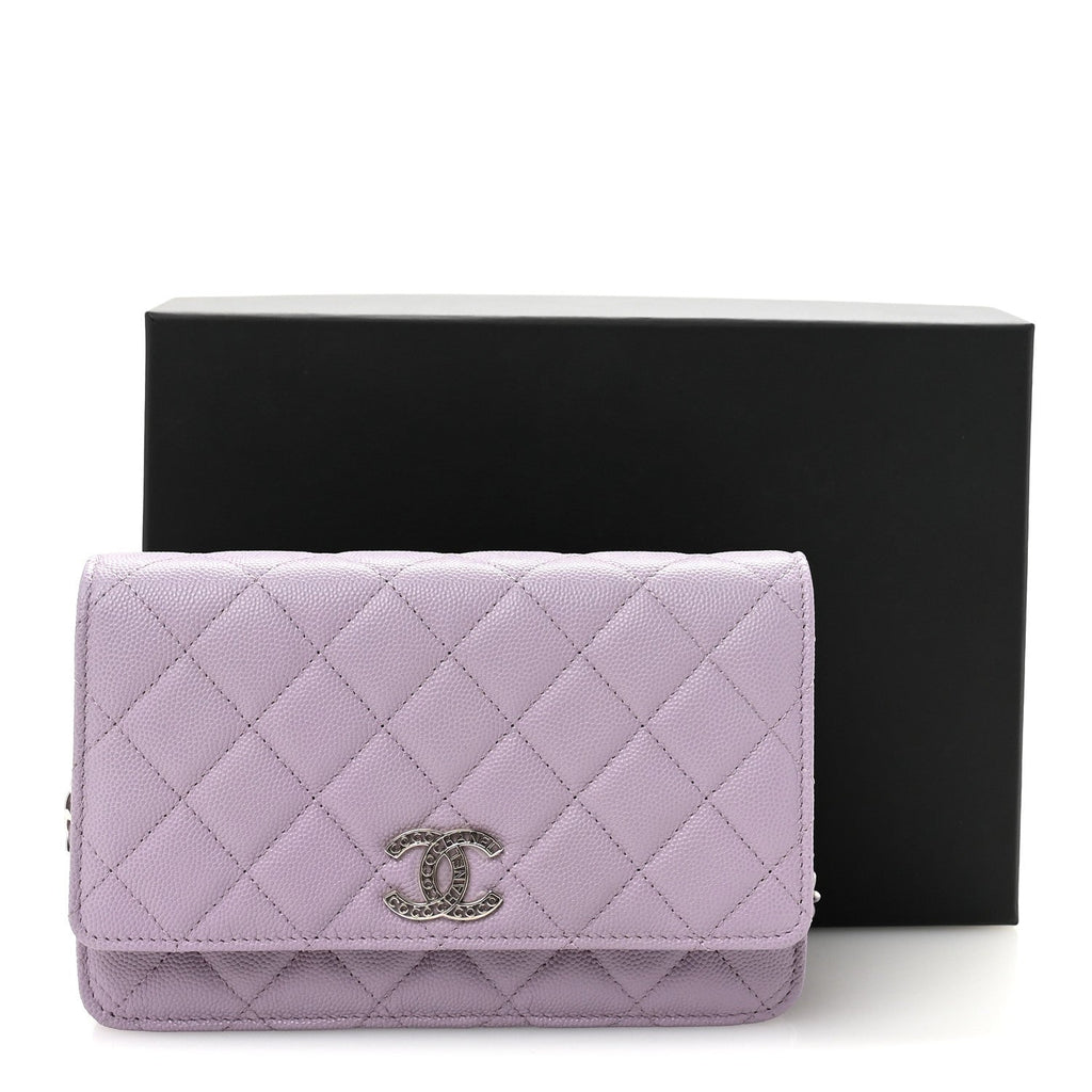 Caviar Quilted CC Logo Wallet on Chain WOC Purple