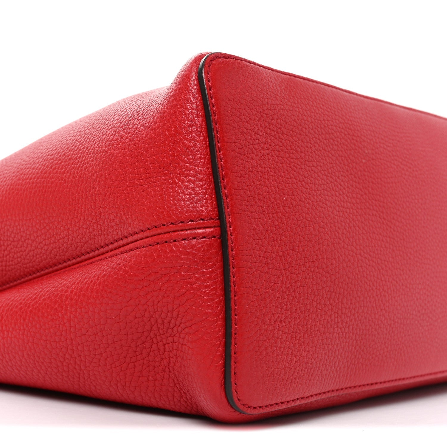 Pebbled Calfskin Large Soho Hobo Tabasco Red