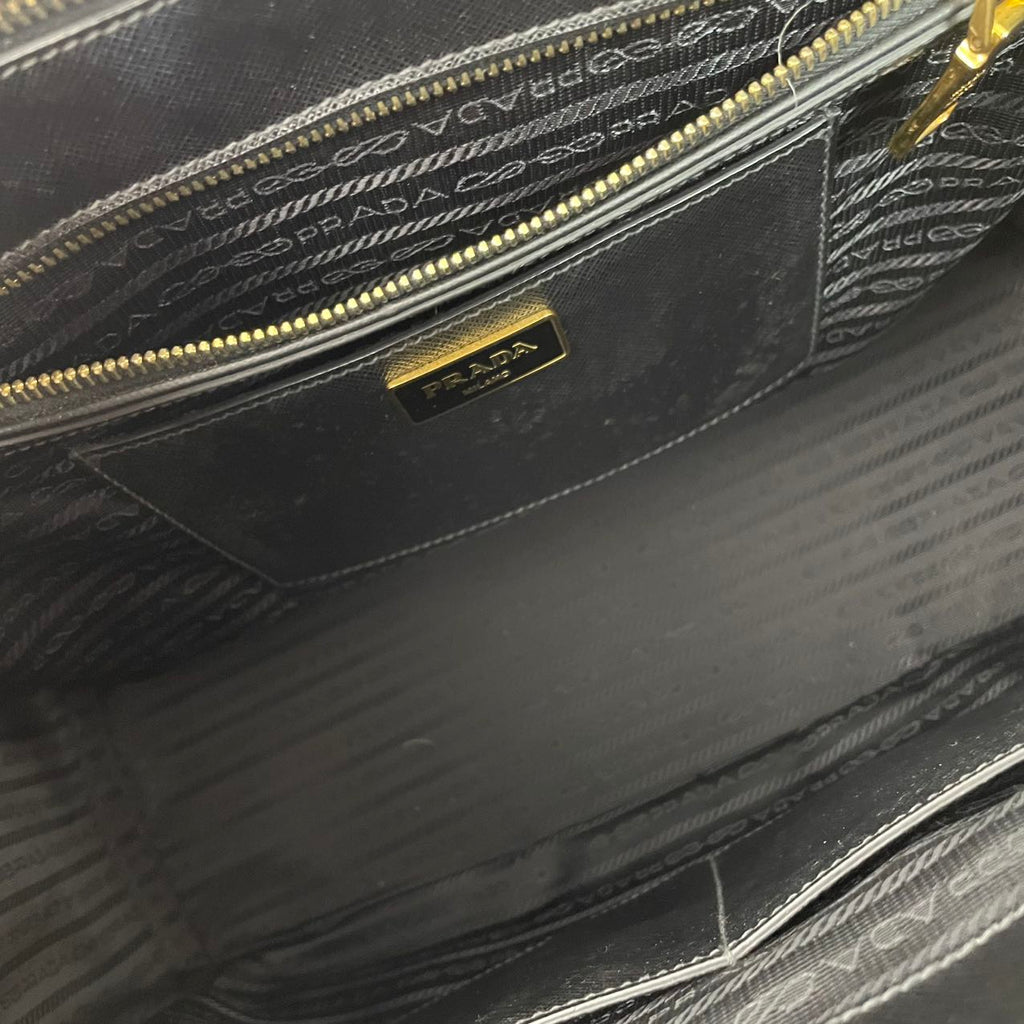 Prada Black Galleria Medium Galleria Zip Tote Saffiano Leather