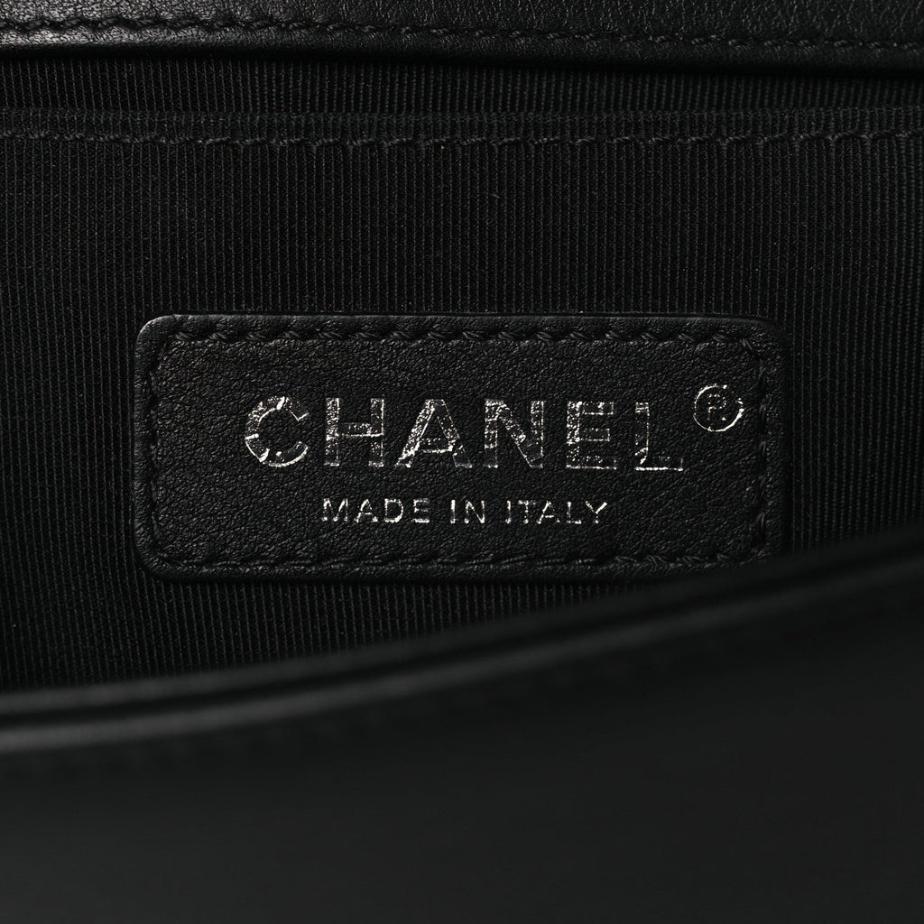 Lambskin Chevron Quilted Small Boy Flap Black