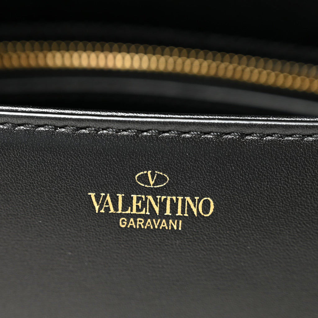 Smooth Calfskin Vlogo Chain Shoulder Bag Black