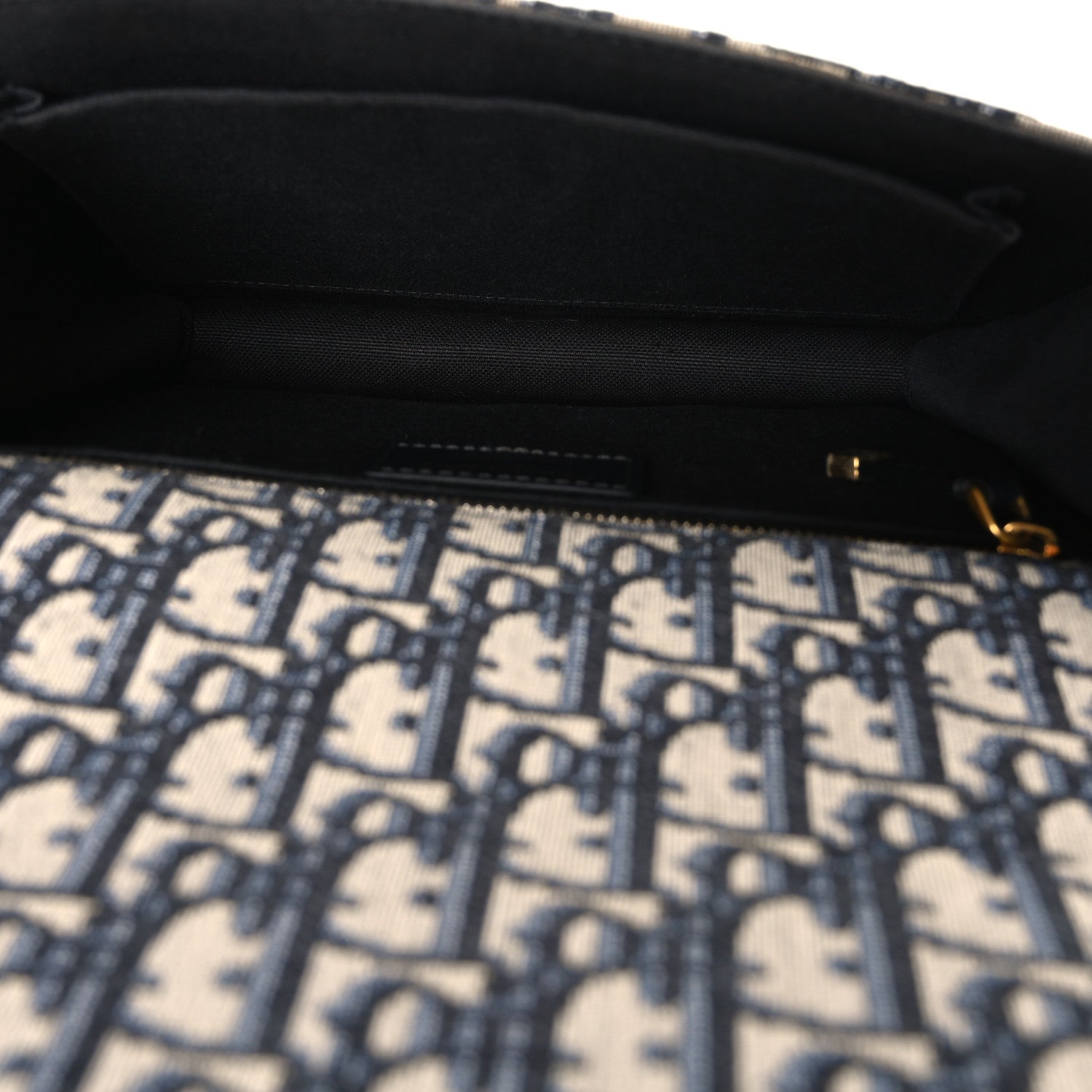 Oblique 30 Montaigne Flap Bag Blue
