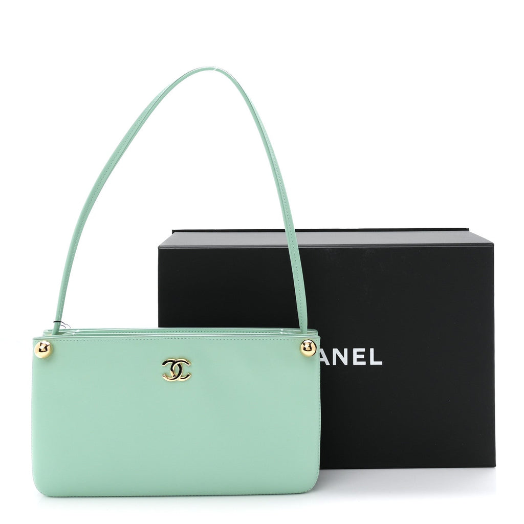 Calfskin Chick Studs Clutch Green Green