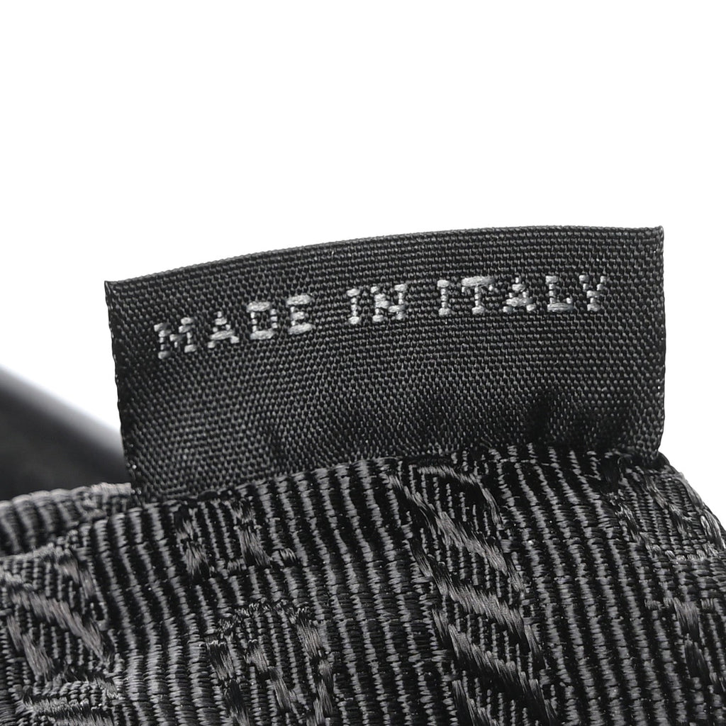 Vitello Daino Shopping Tote Black