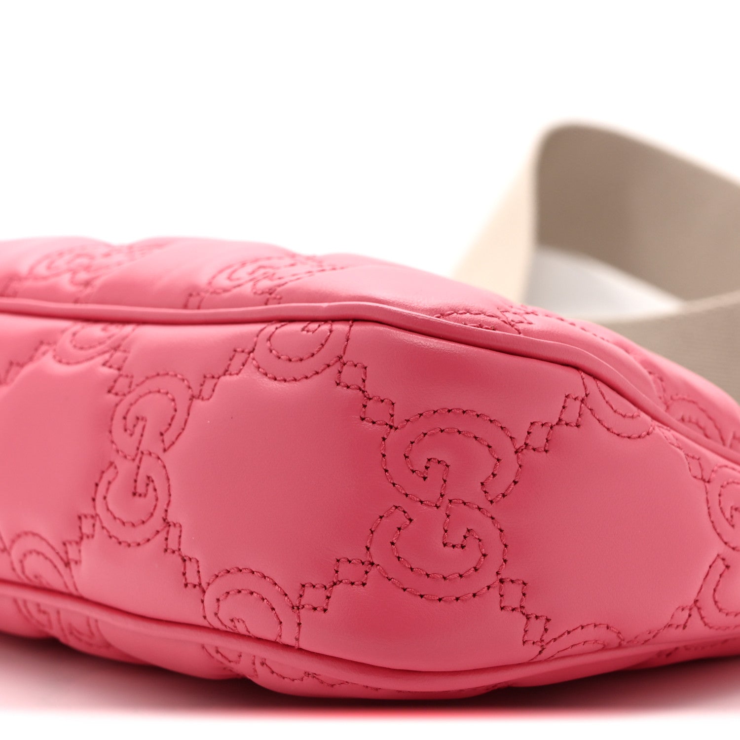 Calfskin GG Matelasse Chain Handbag Rhodamine Pink Natural