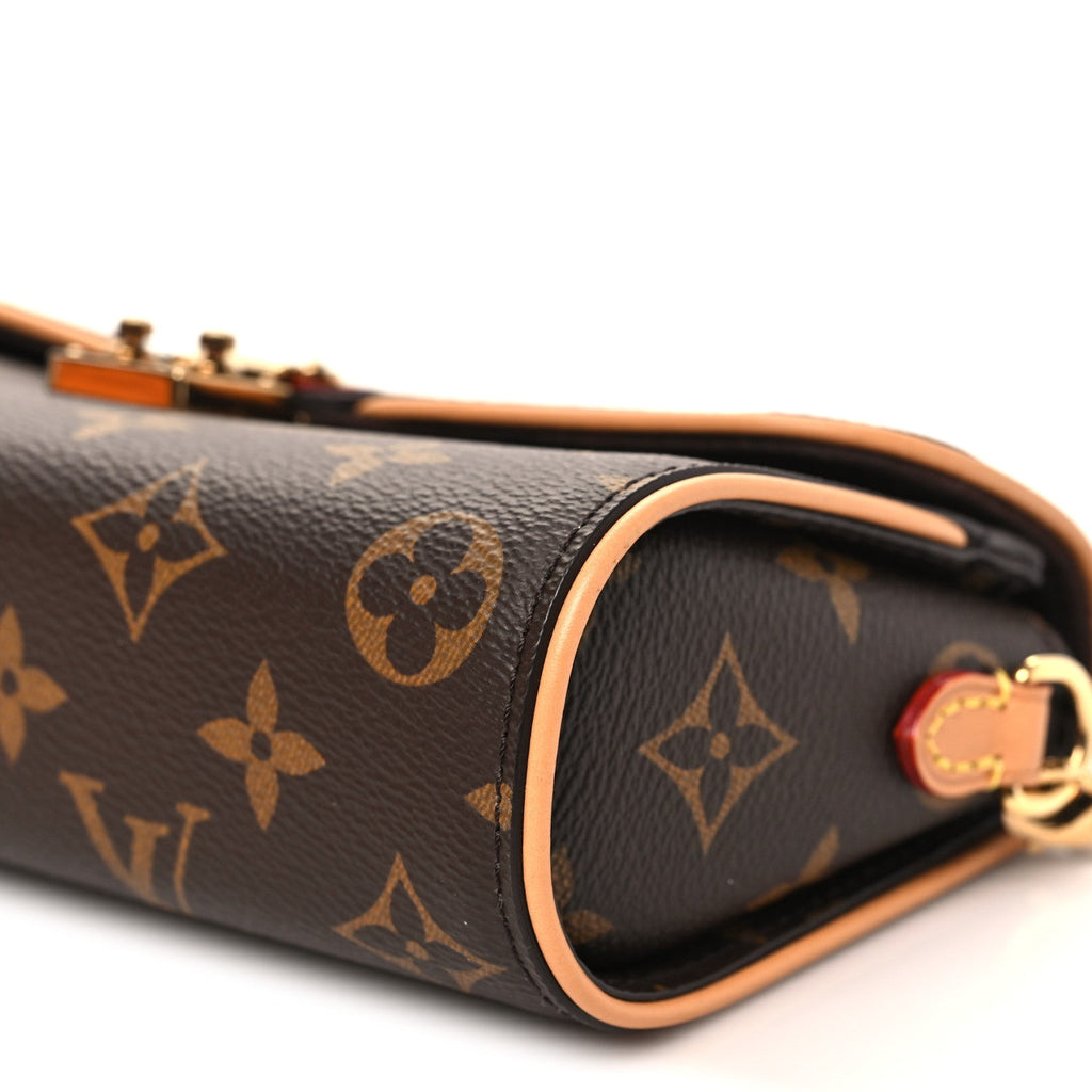 Monogram Pochette Camille