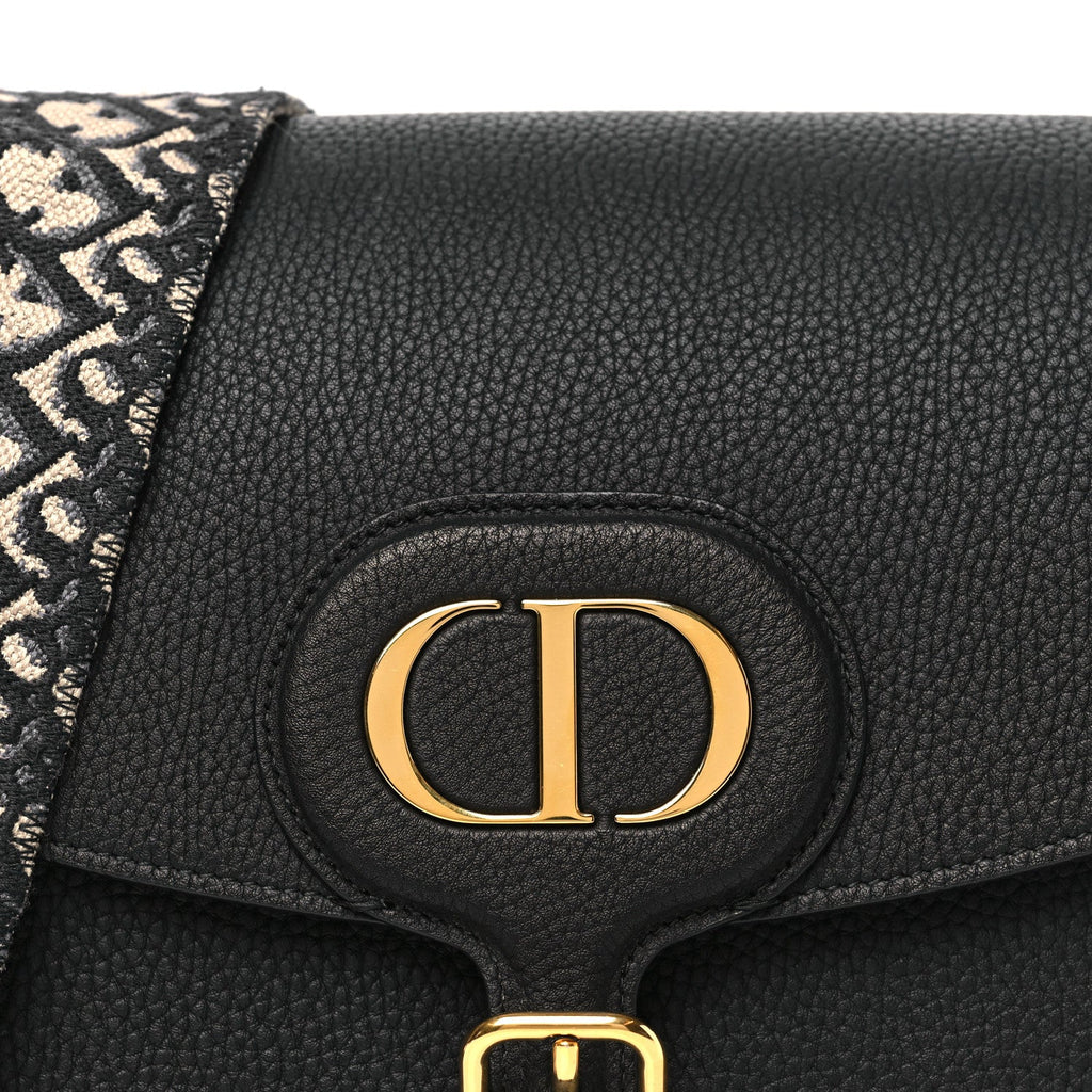 Grained Calfskin Large Bobby Flap Black