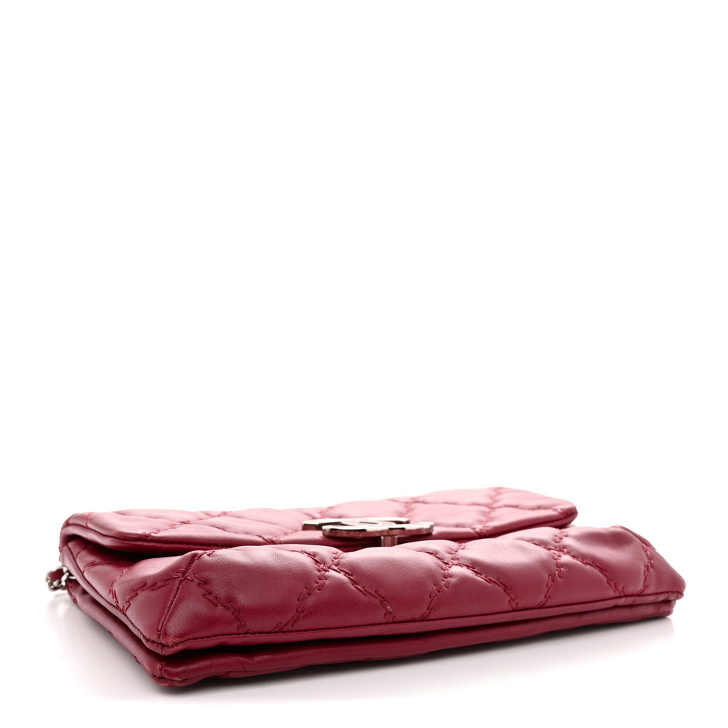 Calfskin Quilted Double Stitch Hamptons Clutch with Chain Red