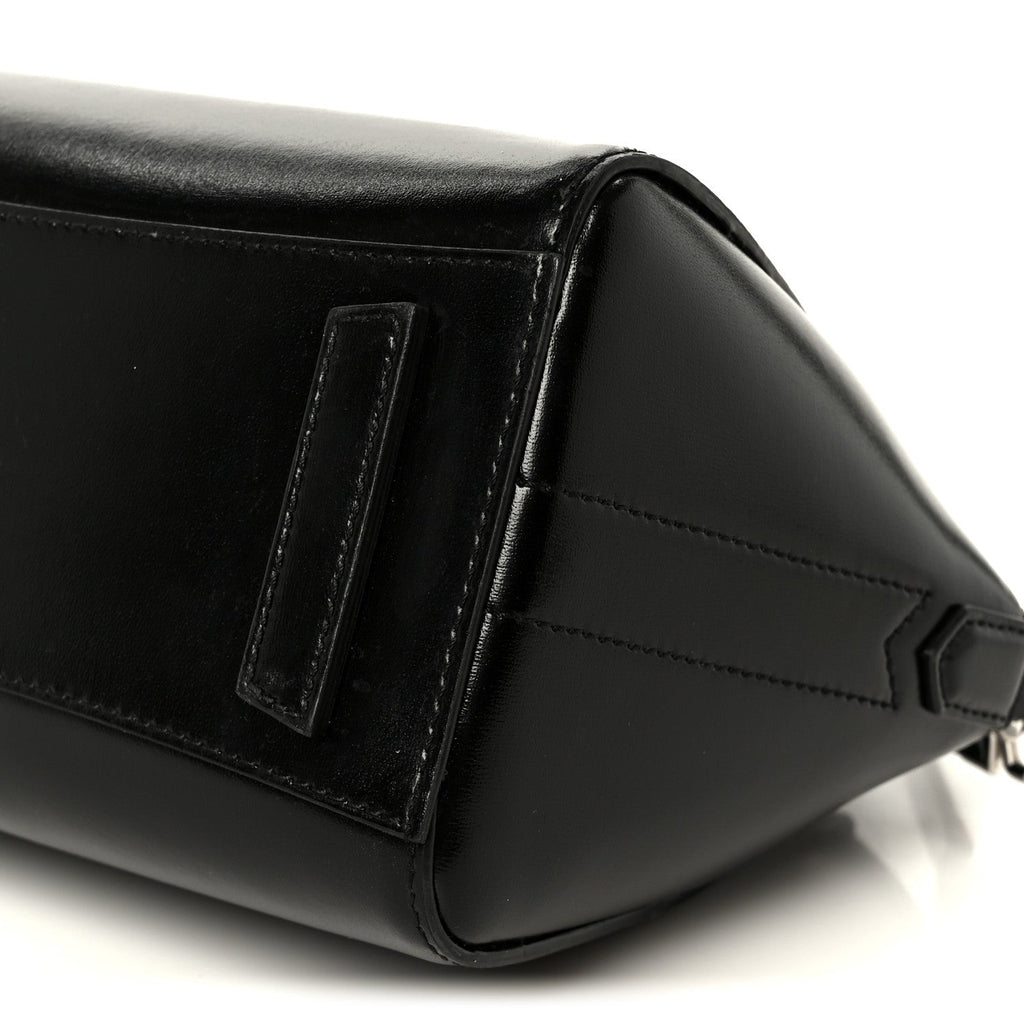 Box Calfskin Small Lock Antigona Shoulder Bag Black