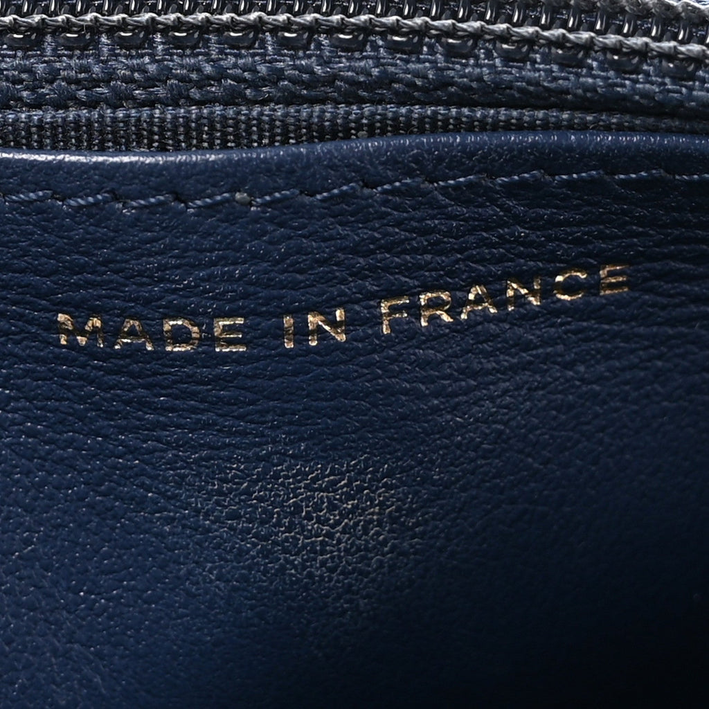 Caviar Quilted Boy Wallet On Chain WOC Navy