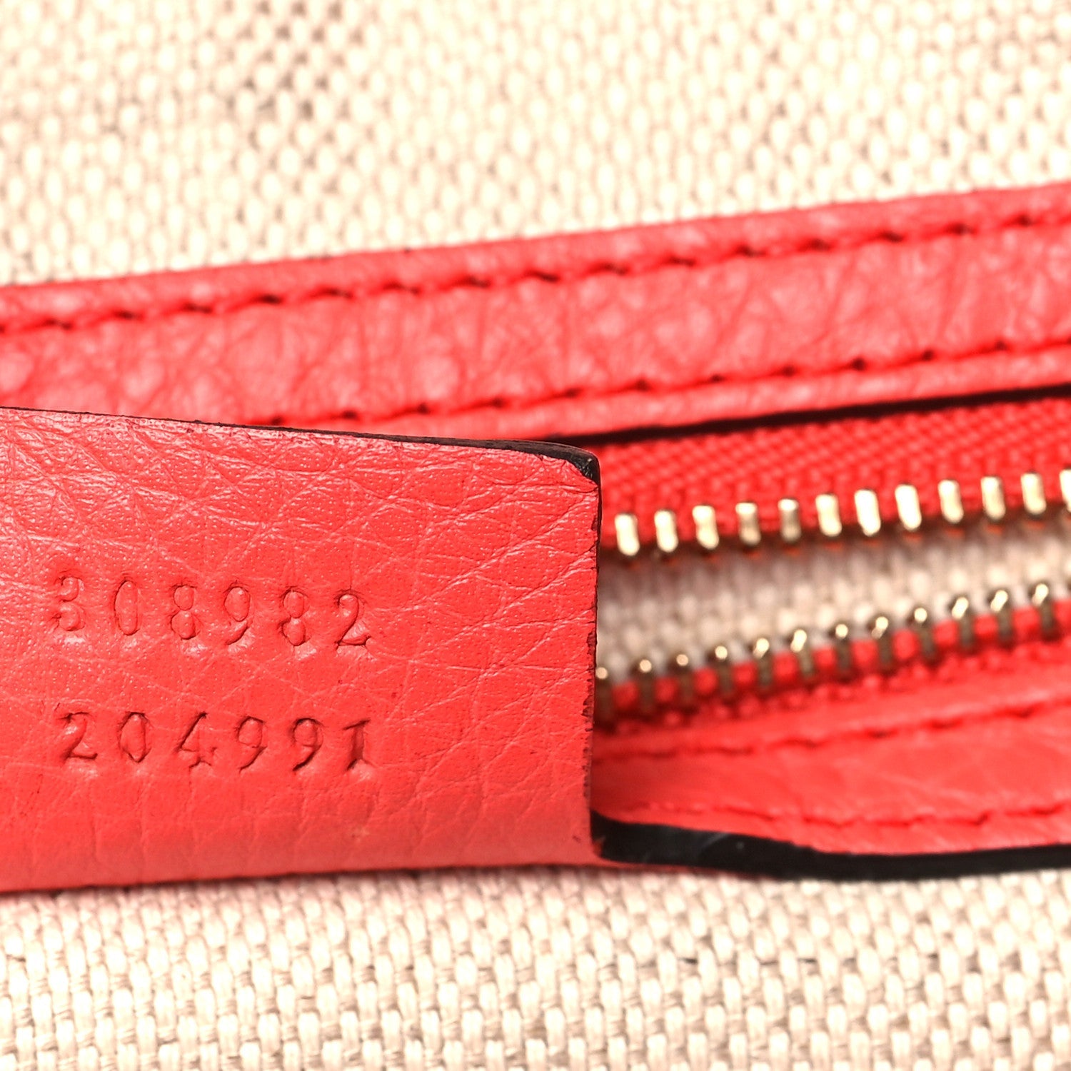 Pebbled Calfskin Medium Soho Chain Shoulder Bag Begonia Pink