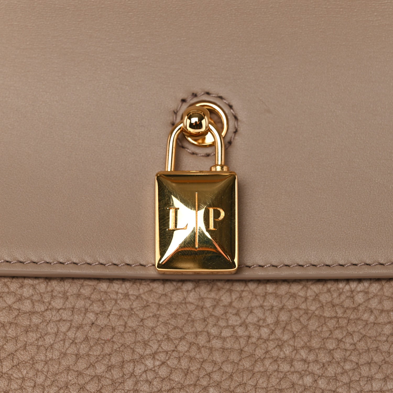 Grained Nubuck L32 Loom Bag Fossil