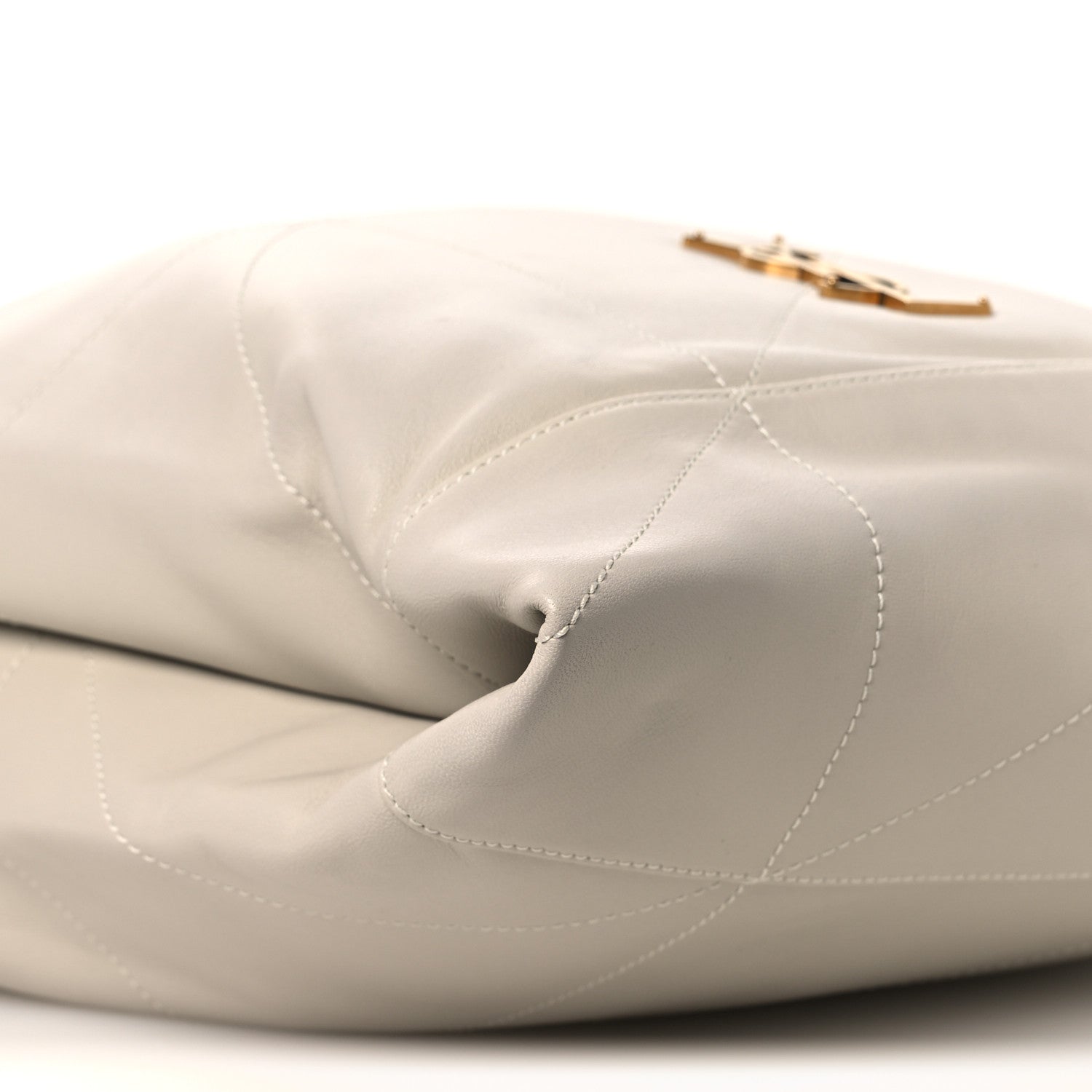 Lambskin Matelasse Monogram Medium Jamie 4.3 Pochon Blanc Vintage