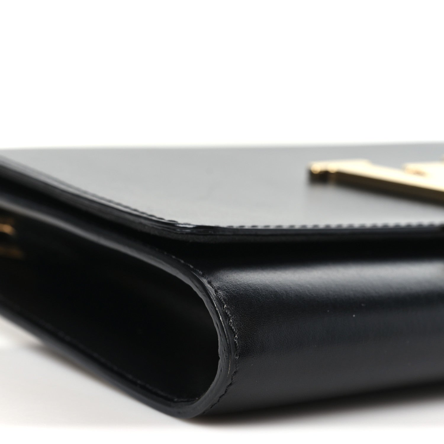 Calfskin Chain Louise GM Black