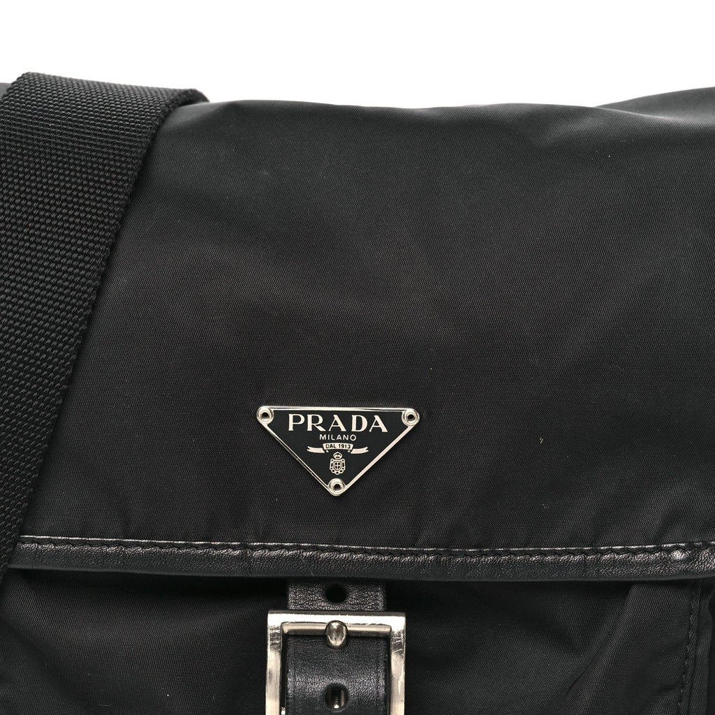 Nylon Vela Messenger Black