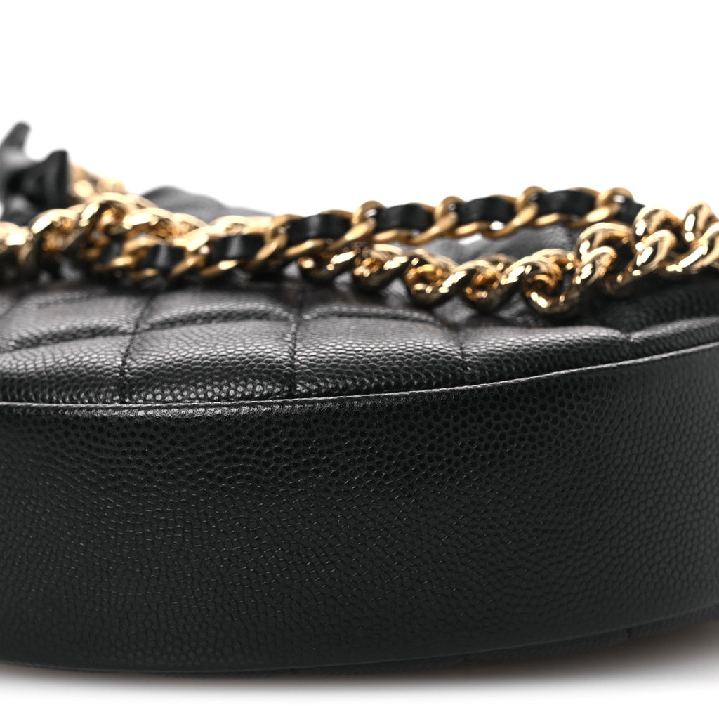 Shiny Caviar Quilted Bow Pouch Hobo Black