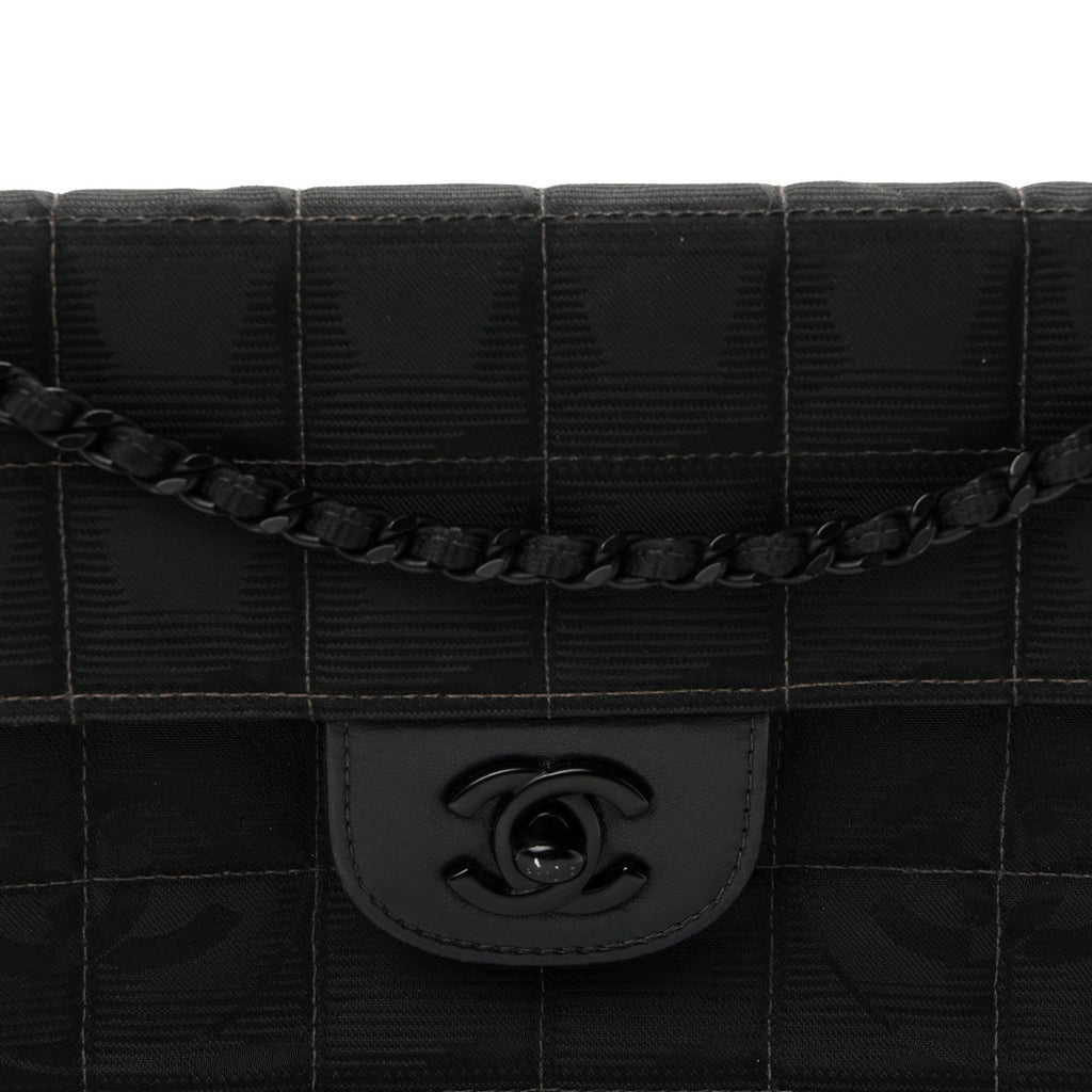 Nylon Travel East West Flap Black