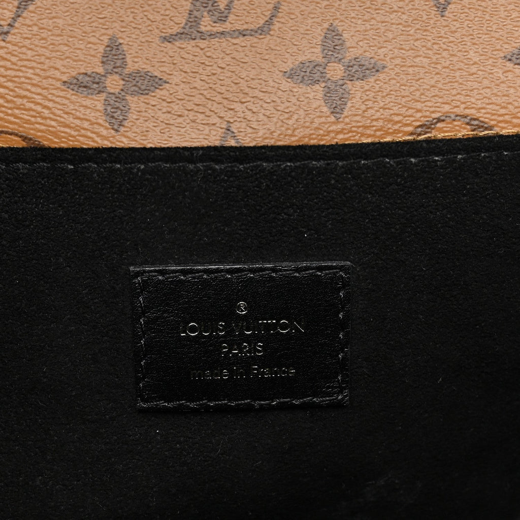 Reverse Monogram Pochette Metis
