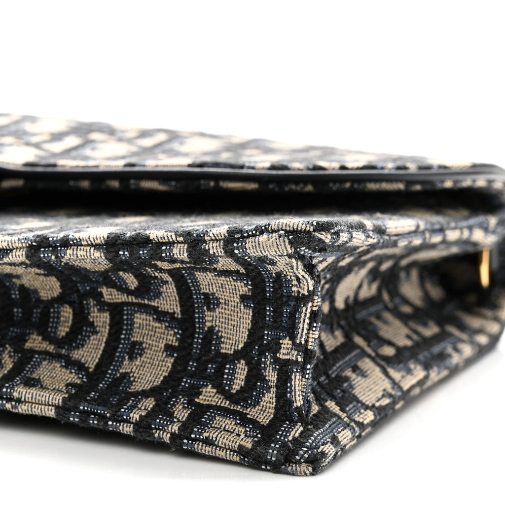 Oblique Saddle Chain Pouch Blue