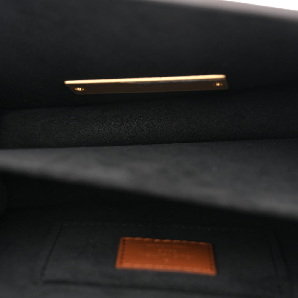 Reverse Monogram Dauphine Mini