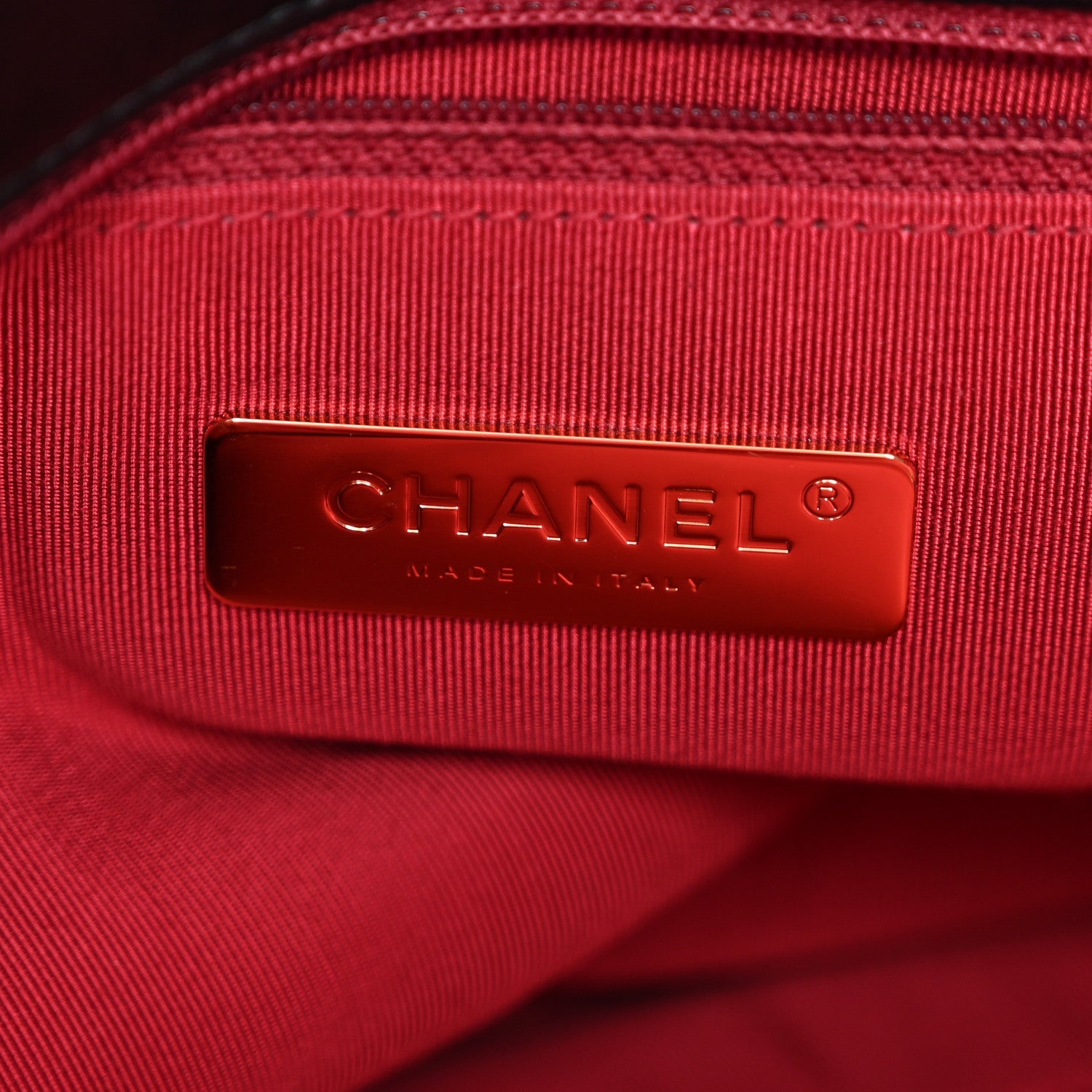 Lambskin Quilted Maxi Chanel 19 Flap Black