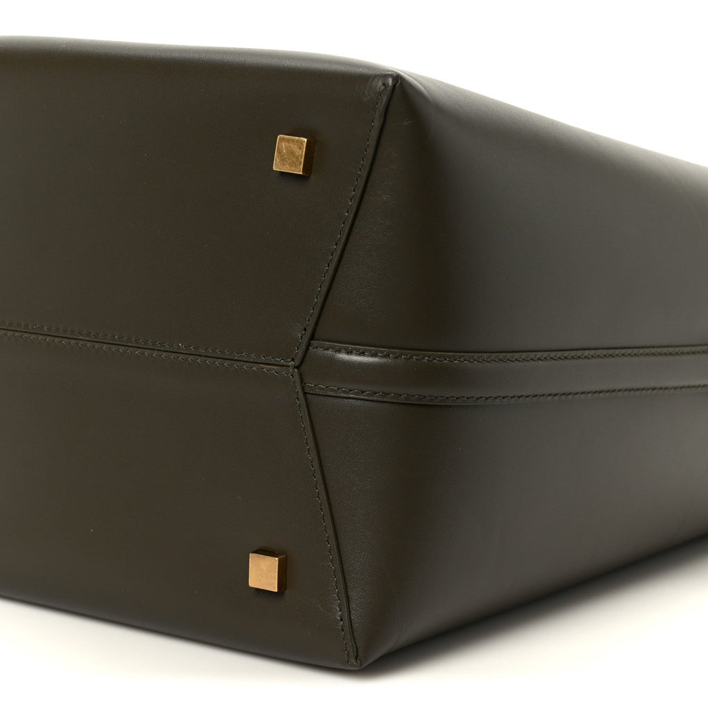 Shiny Calfskin Le 37 Bucket Bag Arabica