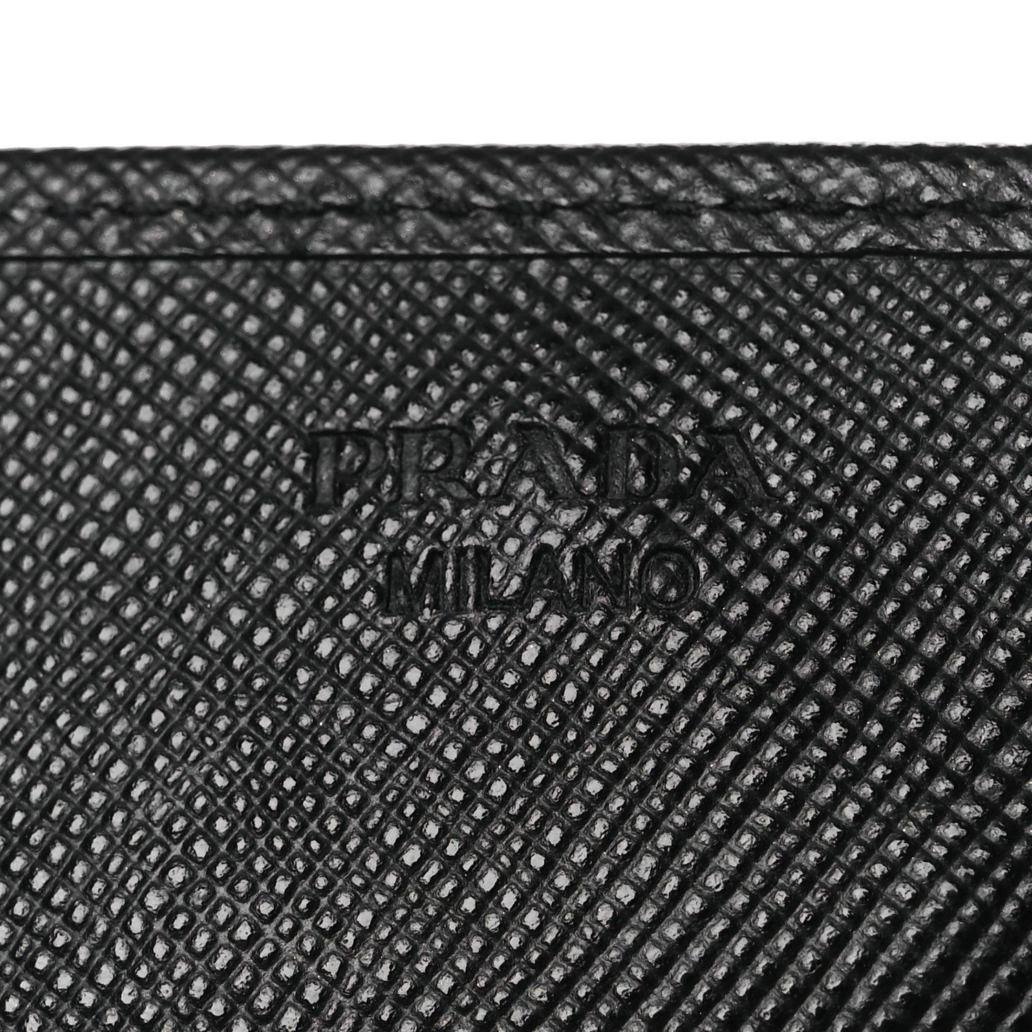 Saffiano Metal Oro Chain Wallet Black