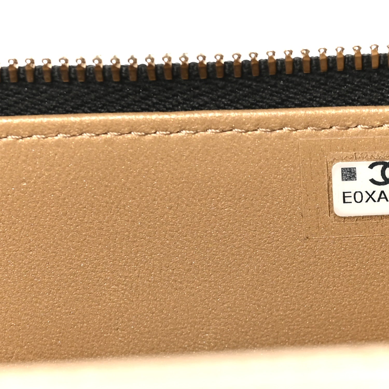 Lambskin Quilted Pearl Crush Small Vanity Case With Chain Black
