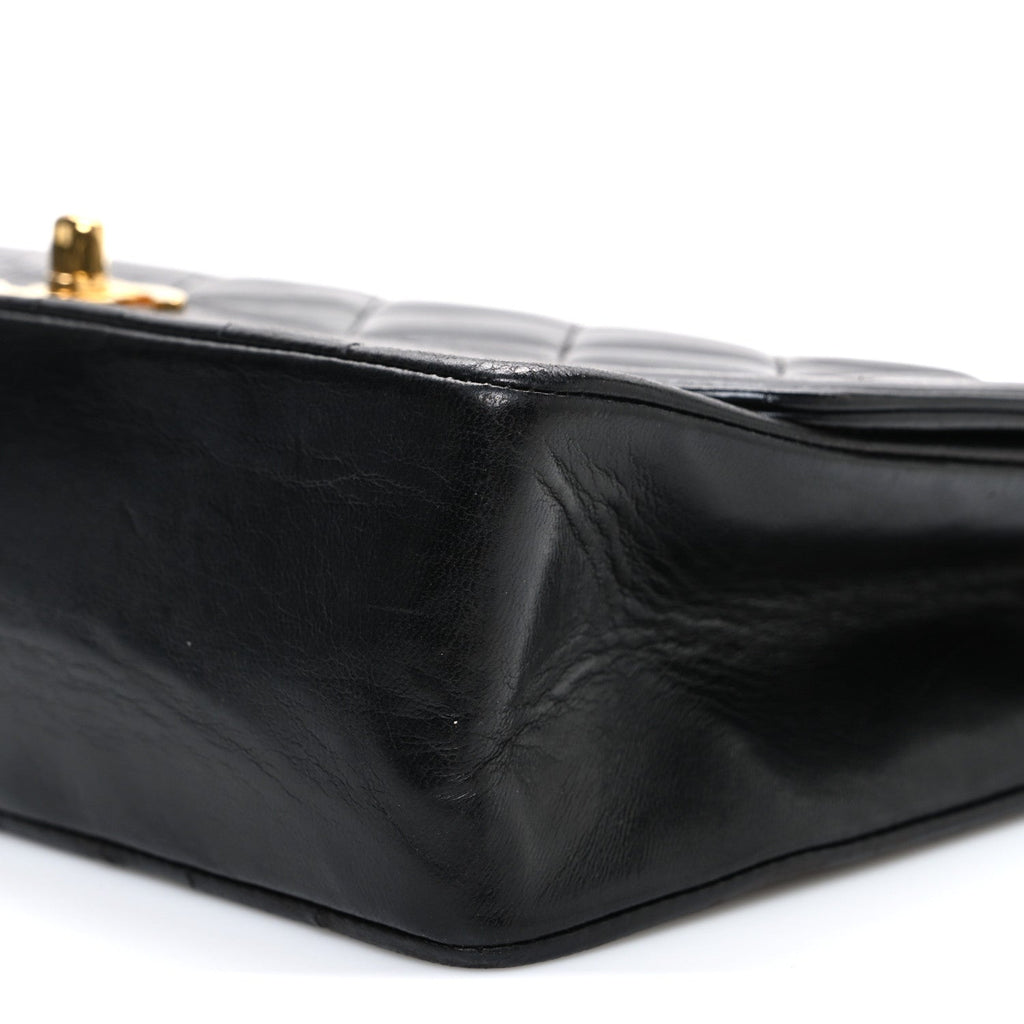 Lambskin Quilted Medium Single Flap Black