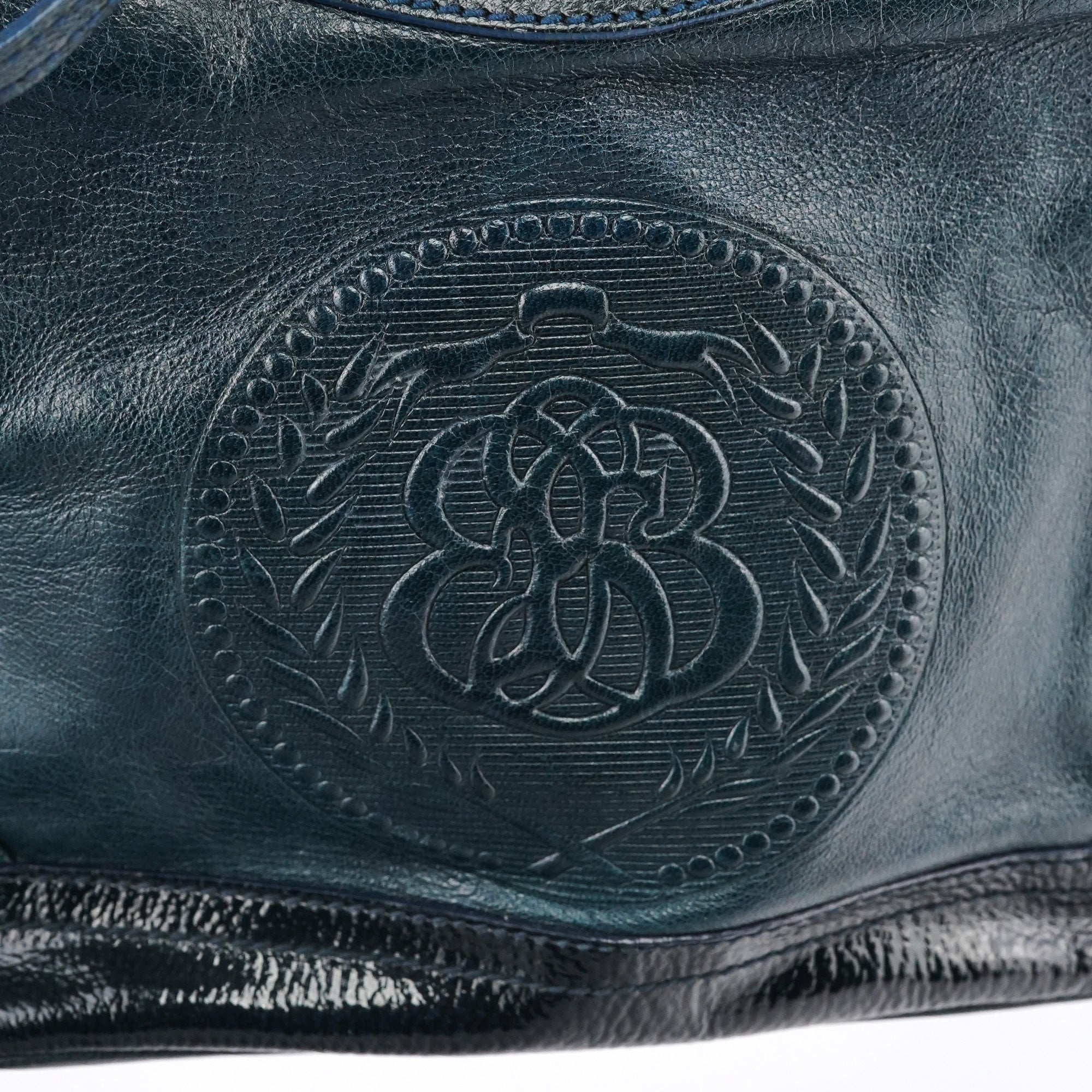 186340 Navy Leather Crest Logo Shoulder Bag