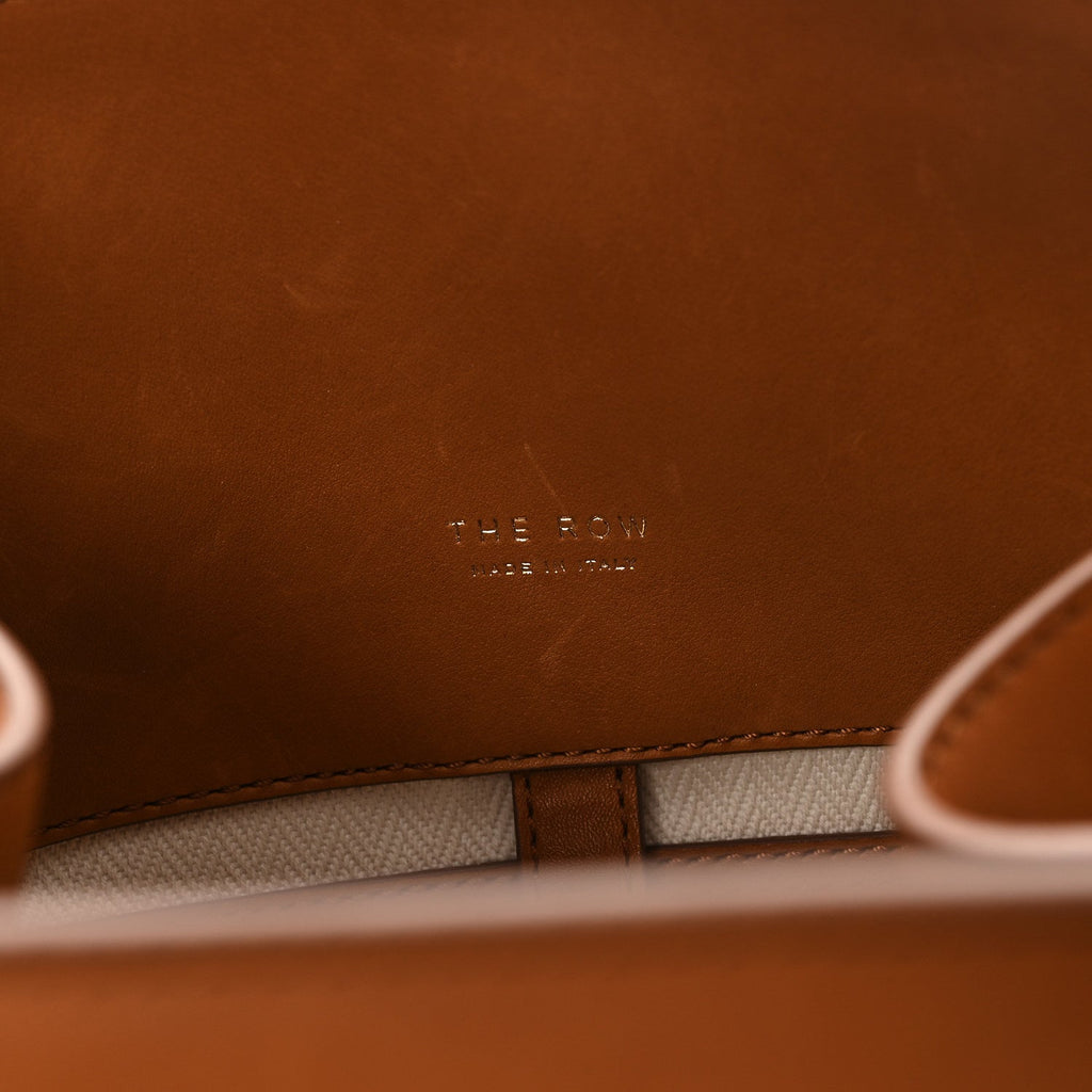 Polished Saddle Calfskin Soft Margaux 15 Cuir