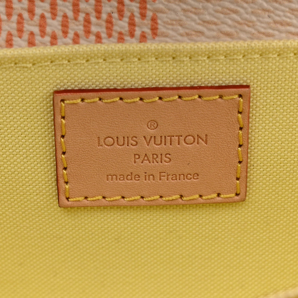 Damier Giant Pochette Metis East West Peach
