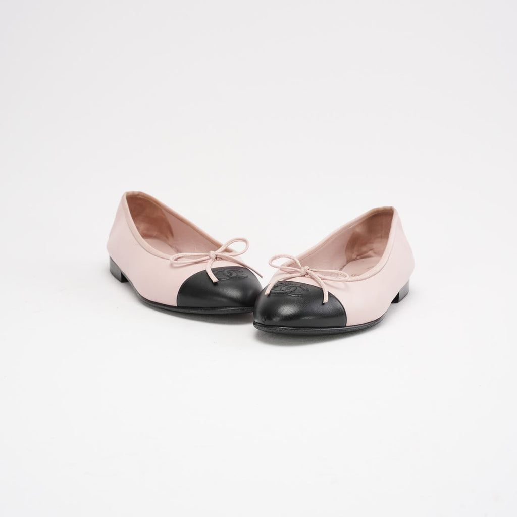 Chanel Pink / Black Quilted Leather CC Ballet Flats Size 38