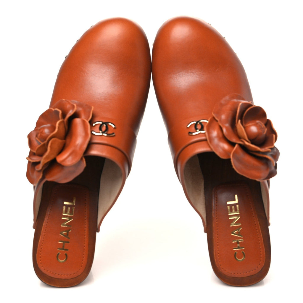 Calfskin Camellia Clogs 38  Brown