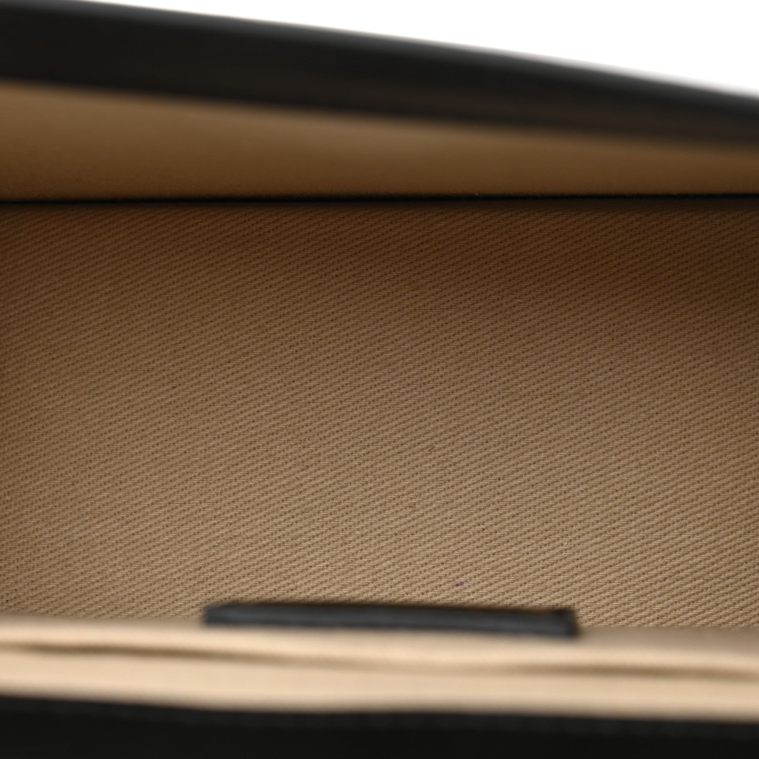 Smooth Calfskin Le Chiquito Noeud Black