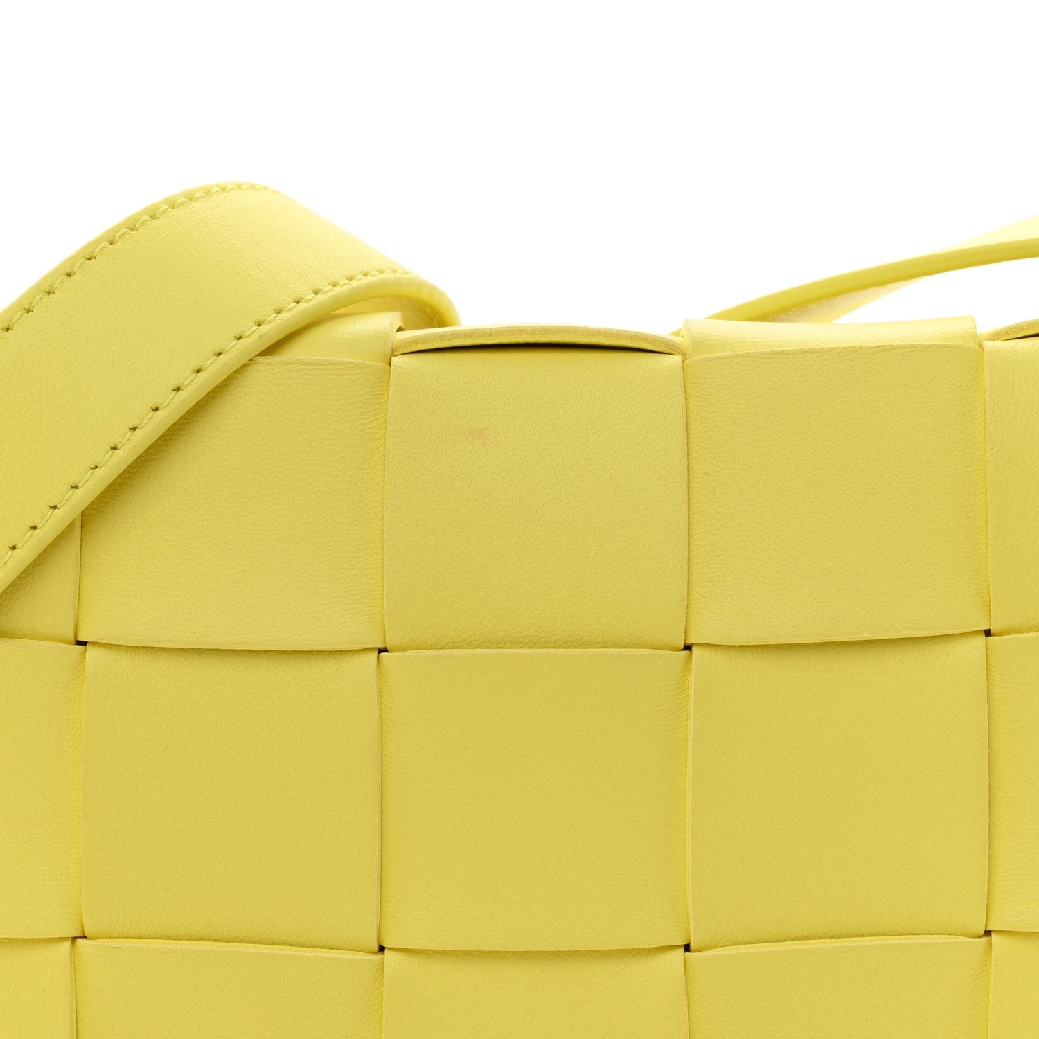Lambskin Maxi Intrecciato Small Cassette Crossbody Bag Lemonade