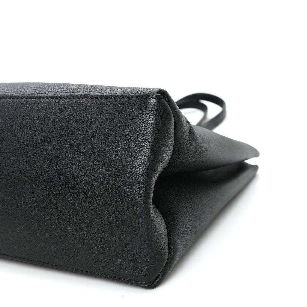 Grained Calfskin Lockme Shopper Black