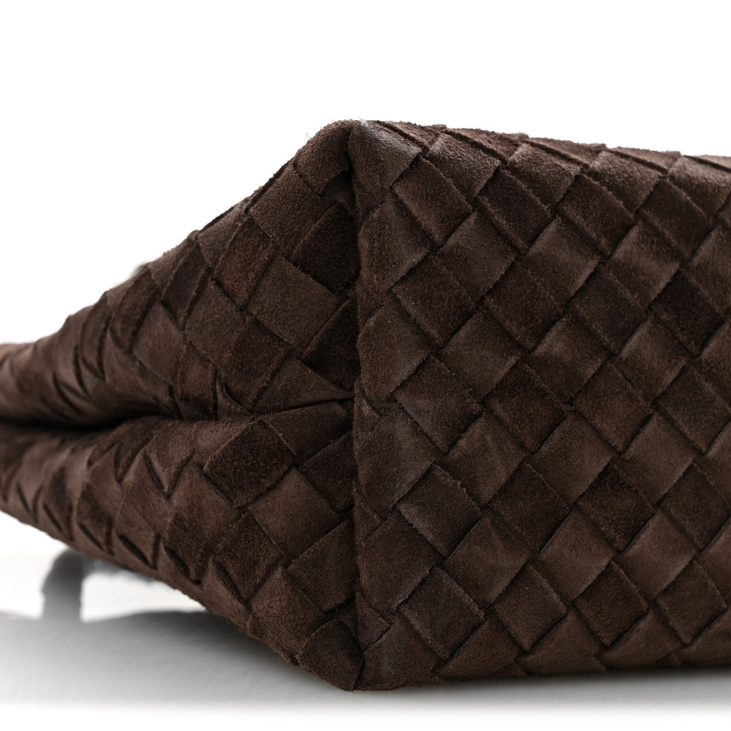 Suede Intrecciato Medium Andiamo Shoulder Bag Fondant