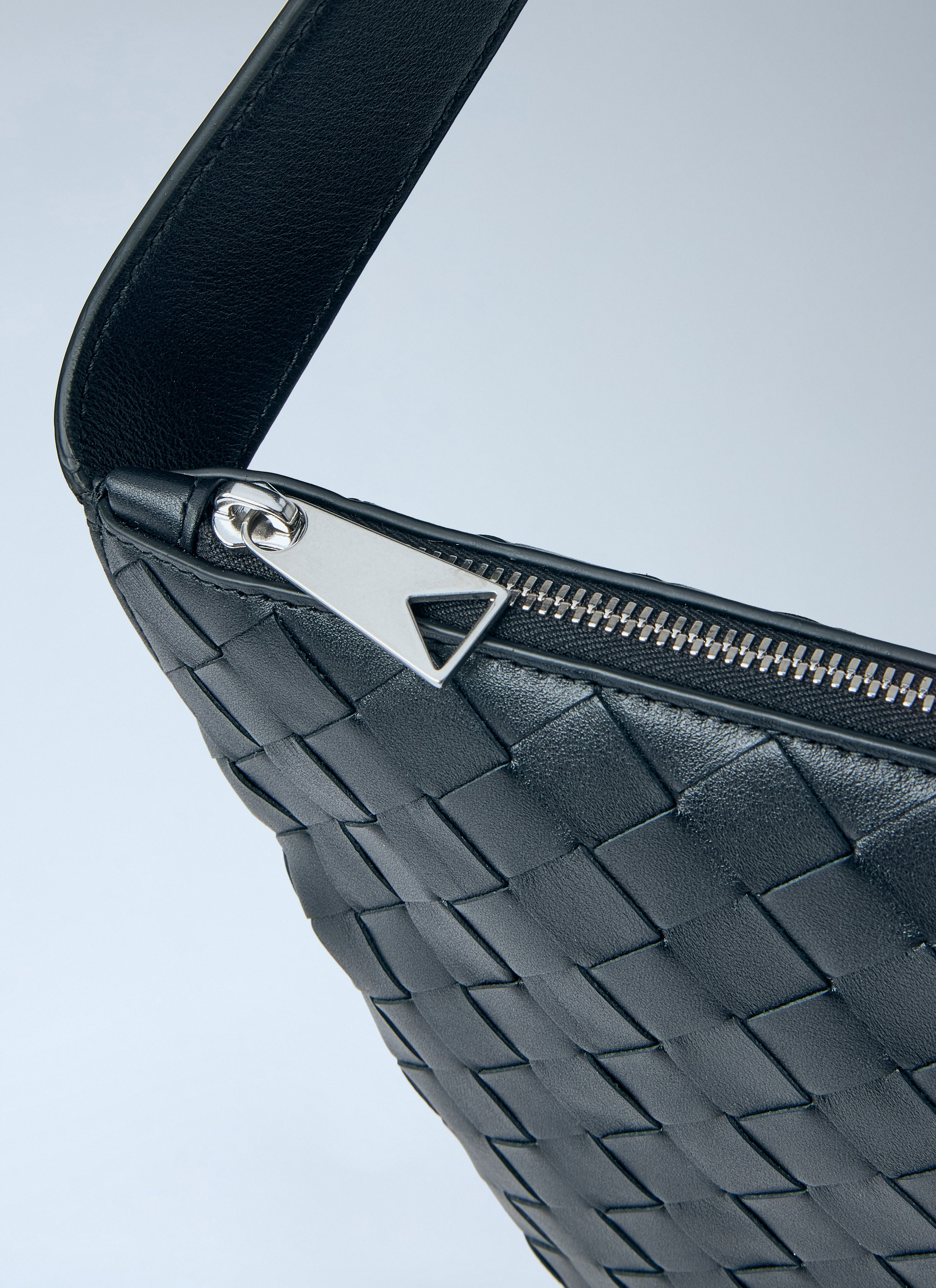 Bottega Veneta Men Intrecciato Leather Crossbody Bag