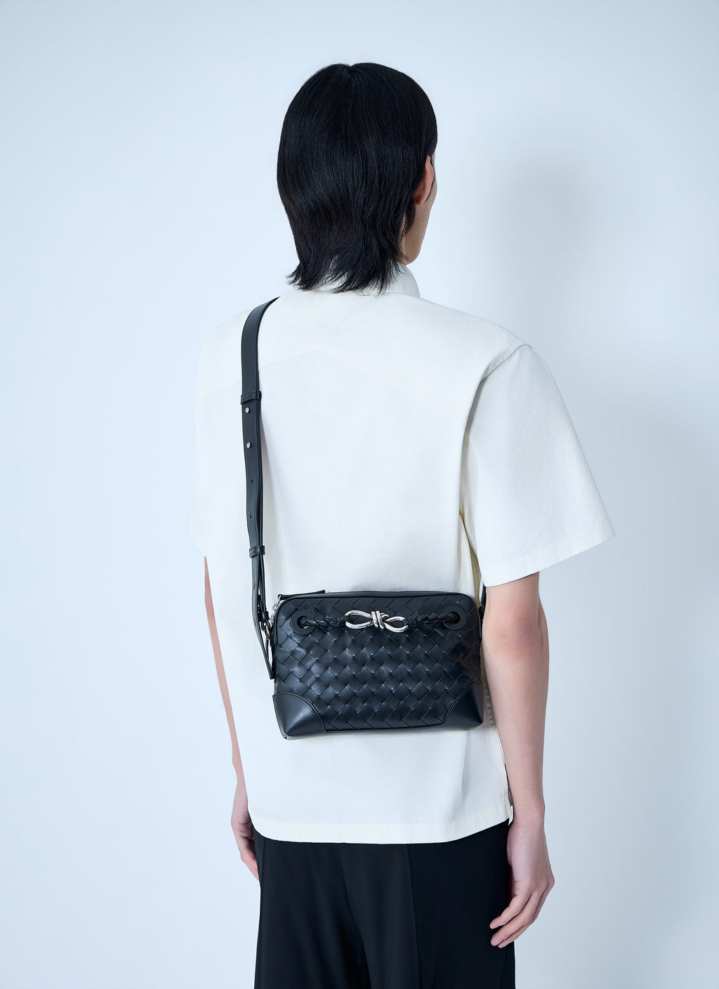 Bottega Veneta Men Andiamo Zipped Messenger Bag