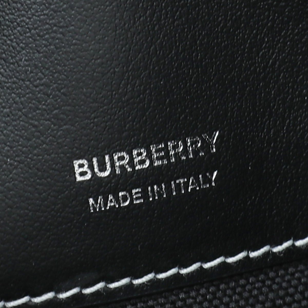 Burberry Bicolor Phyllis Pouch