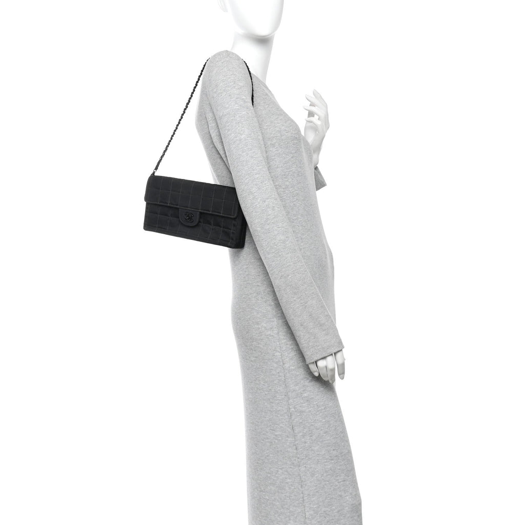 Nylon Travel East West Flap Black