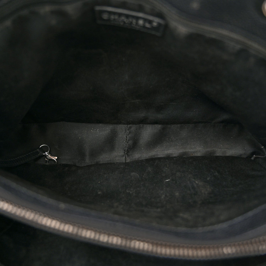Caviar Quilted Grand Shopping Tote GST Black