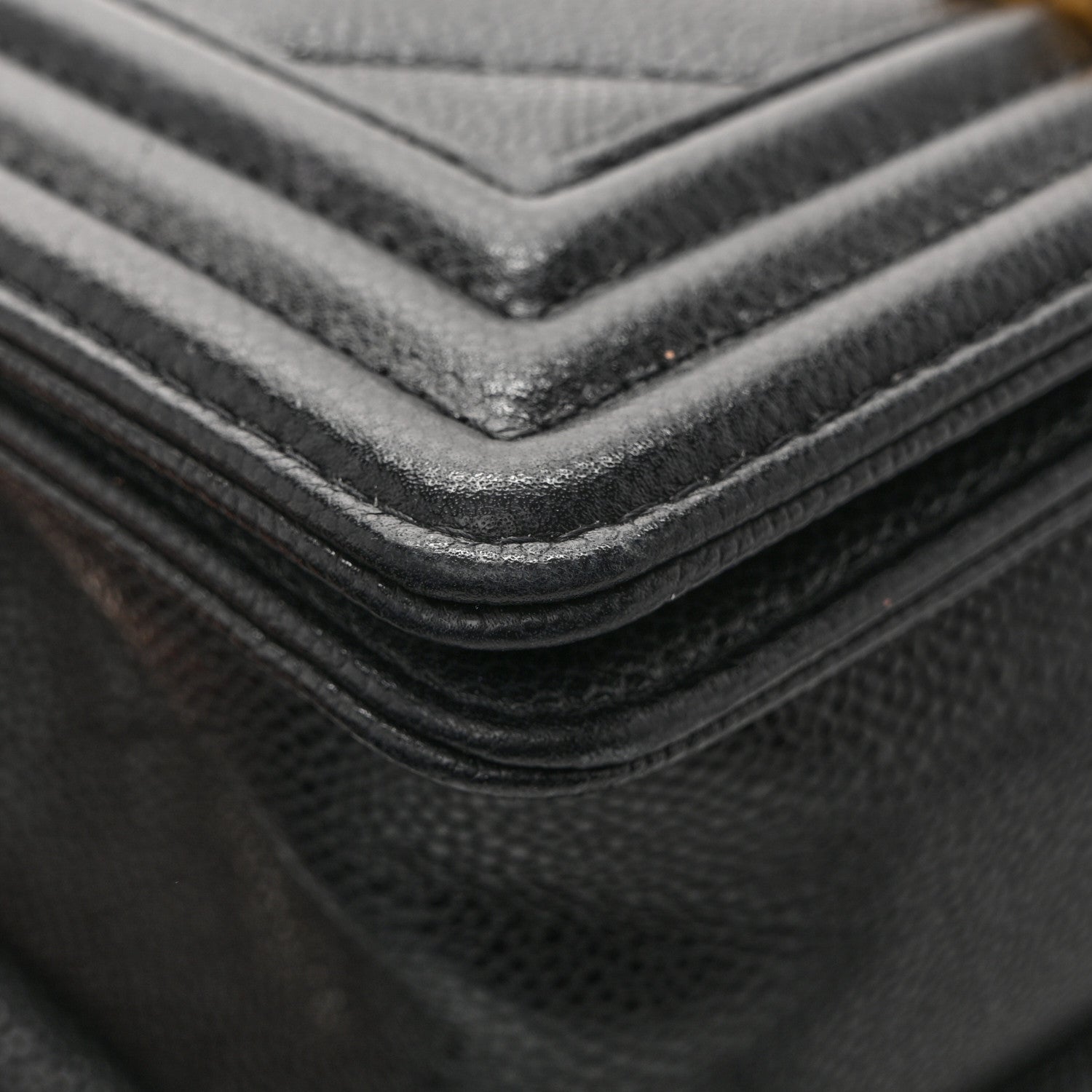 Caviar Chevron Quilted Small Boy Flap Black
